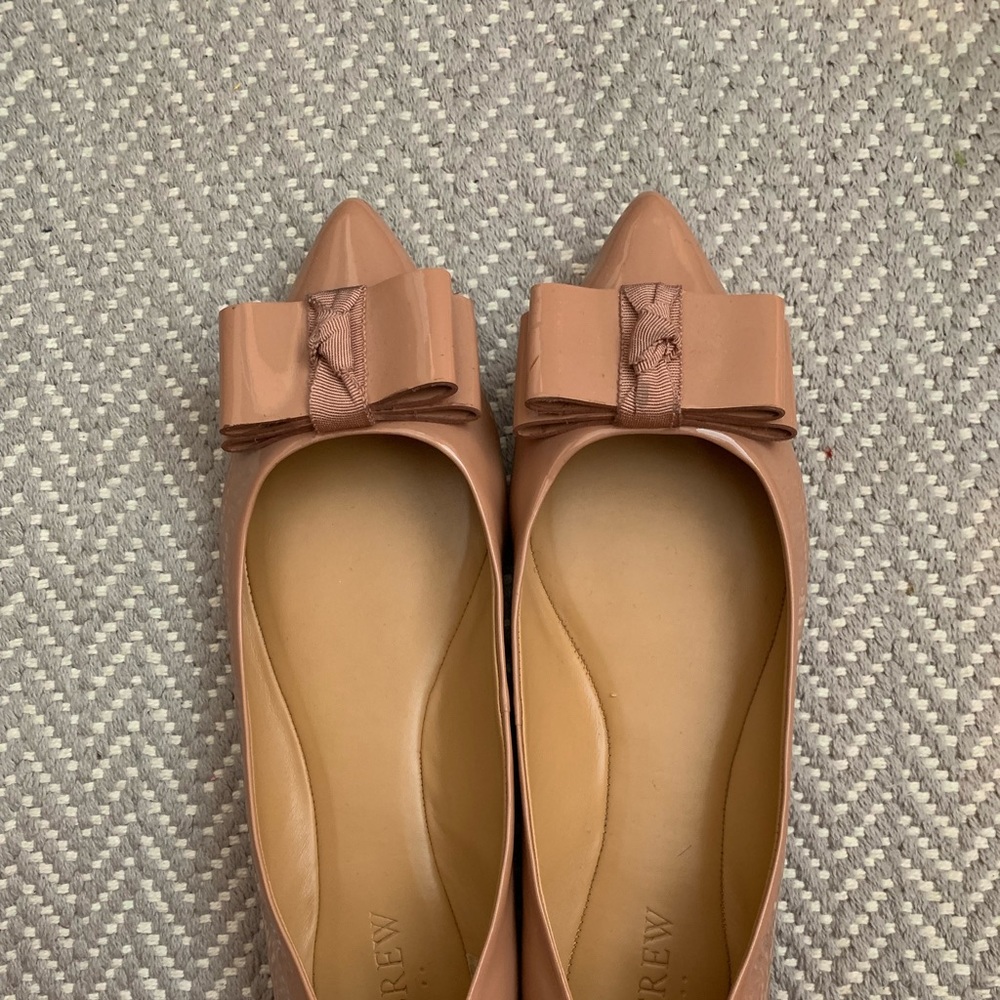 J Crew nude bow flats in good condition 8.5